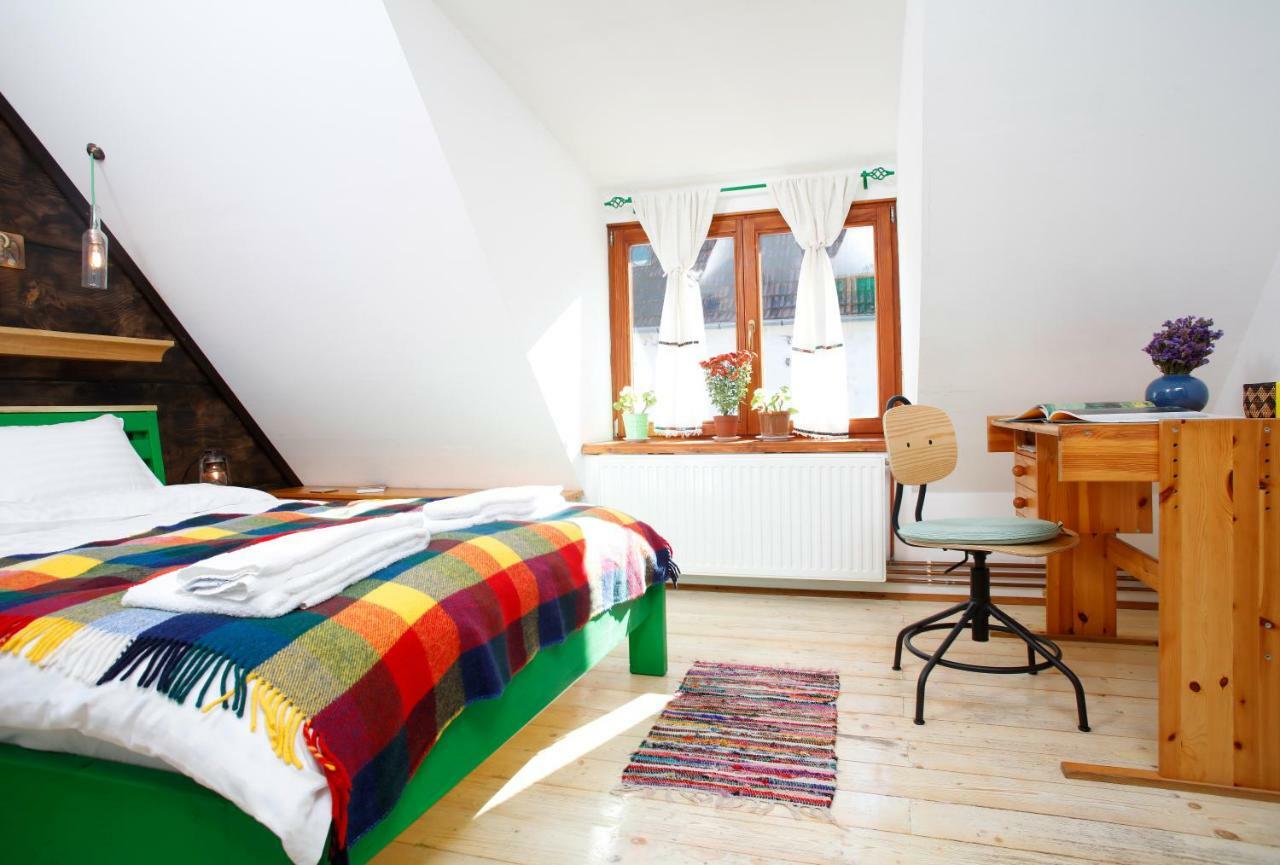 Bike House - 250-Year-Old Restored House In A Quiet Area Braşov Exterior foto